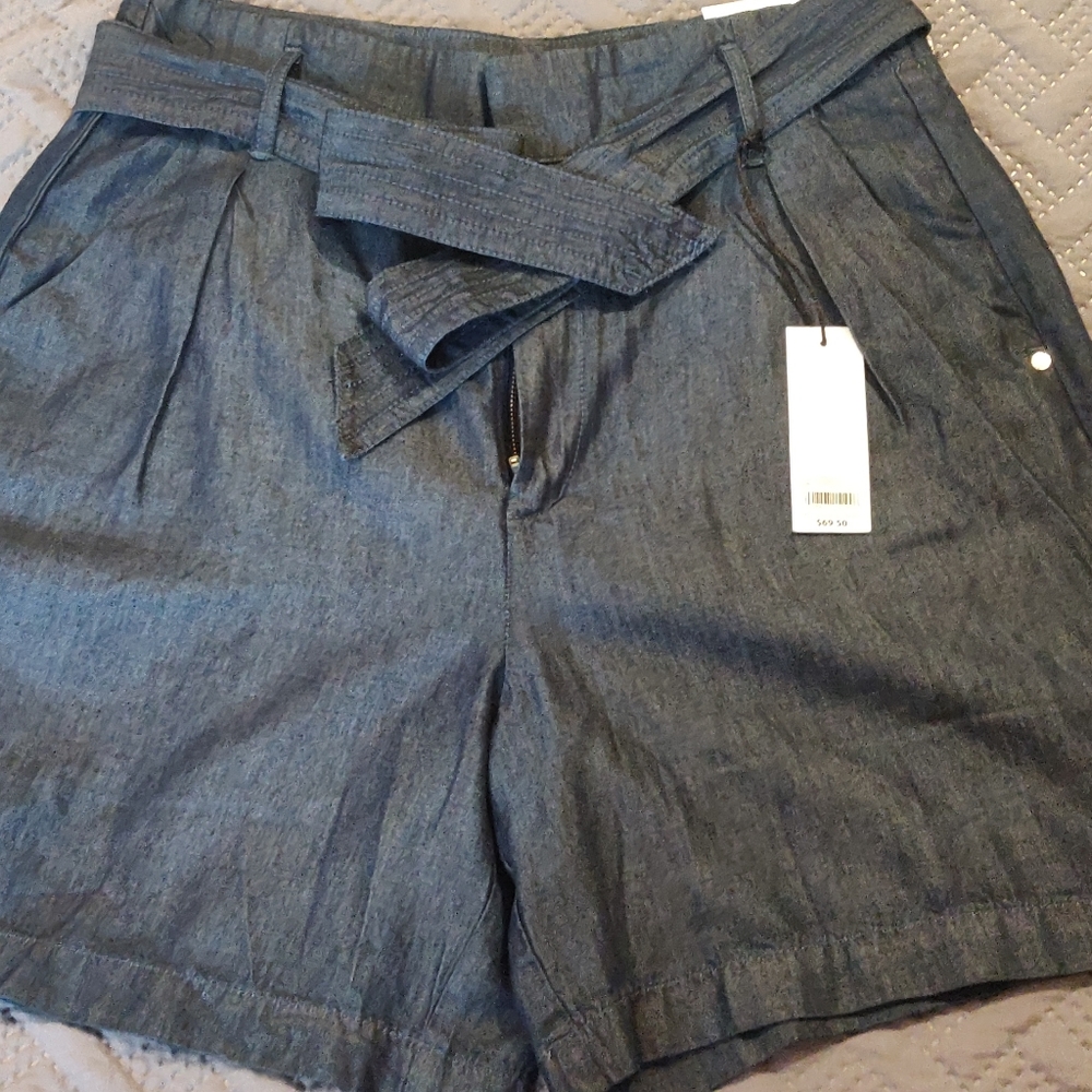 Ellen Tracy pleated self belt high waist short